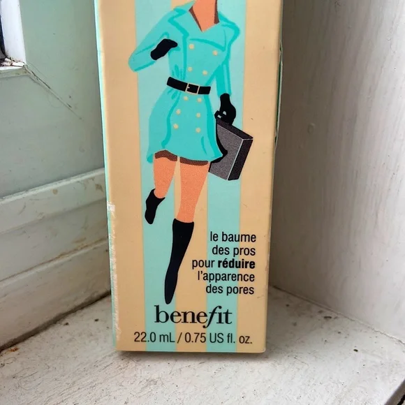New Benefit The POREfessional Pore Minimizing Primer - Picture 3 of 9